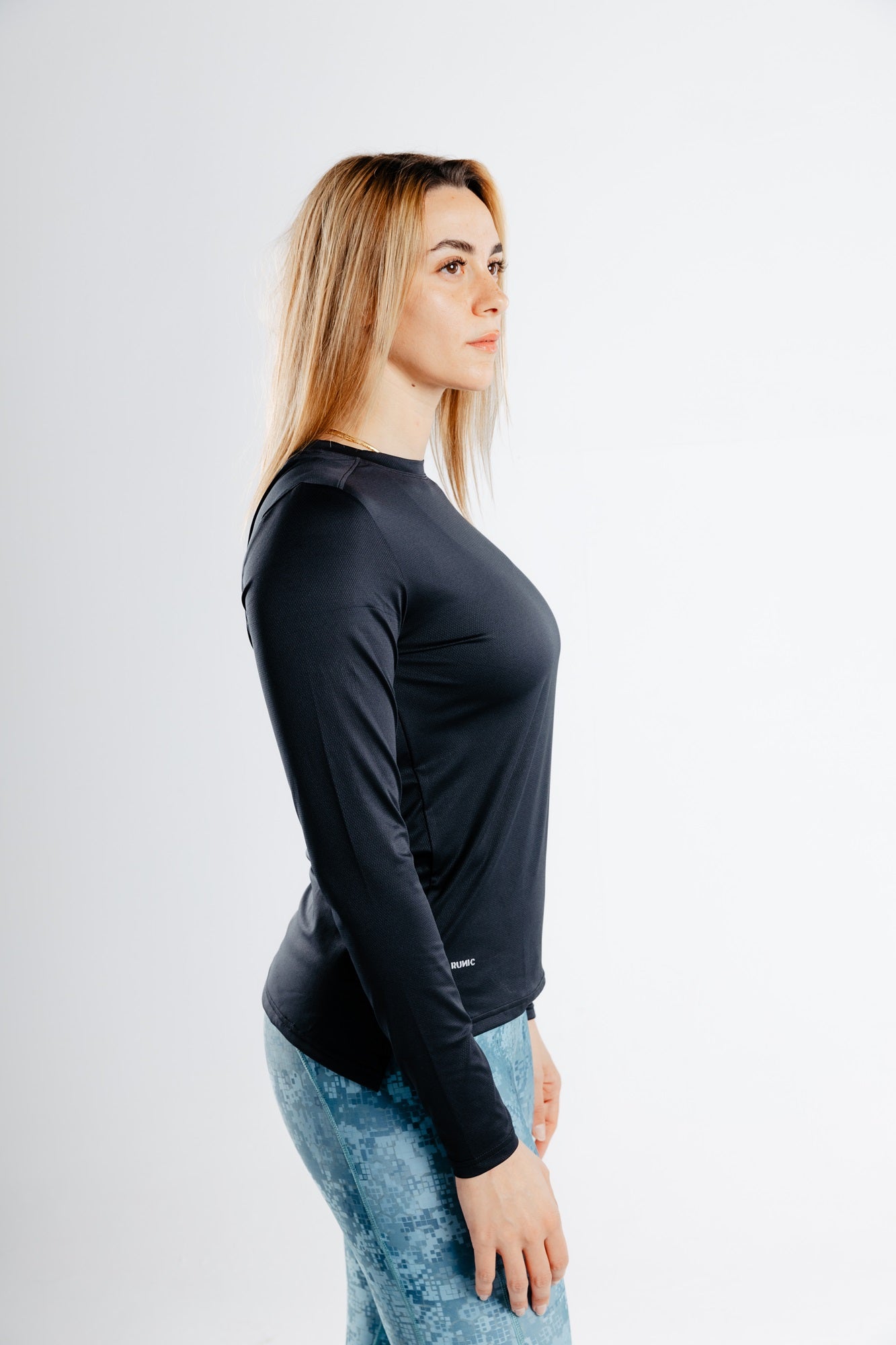 Runic women's long sleeve T-shirt Black
